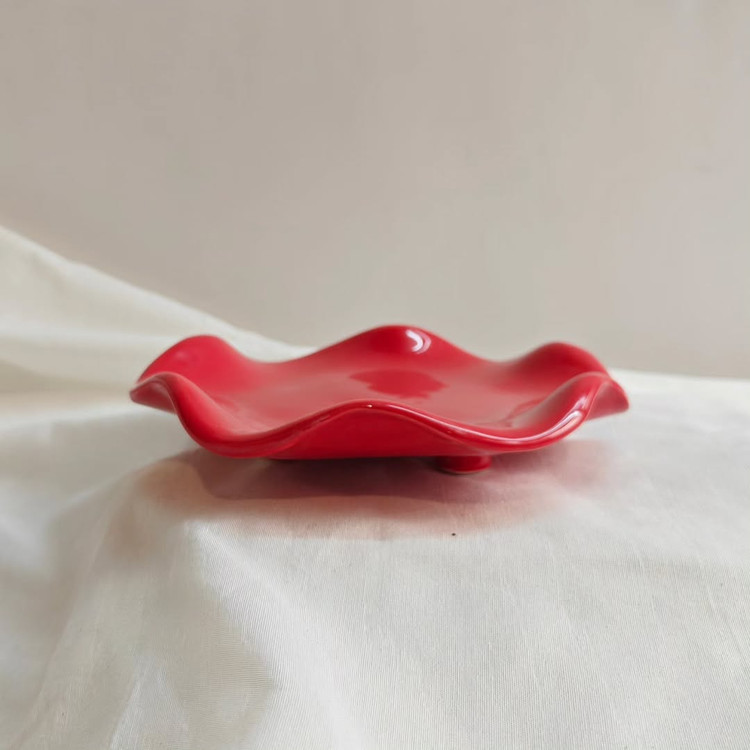 ظرف سرامیکی خاص و مدرن مناسب دکوراسیون تولید ناب سرامیک