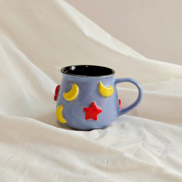 ماگ سرامیکی برجسته مدل آسمان دستساز تولید کارگاه ناب سرامیک