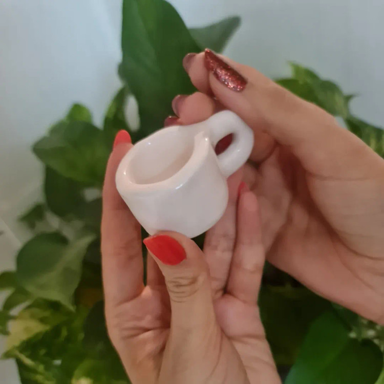 ماگ مینیاتوری سرامیکی و دستساز هدیه خاص