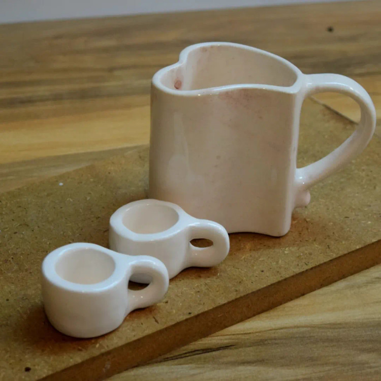 ماگ مینیاتوری سرامیکی سایز 3 سانتیمتر