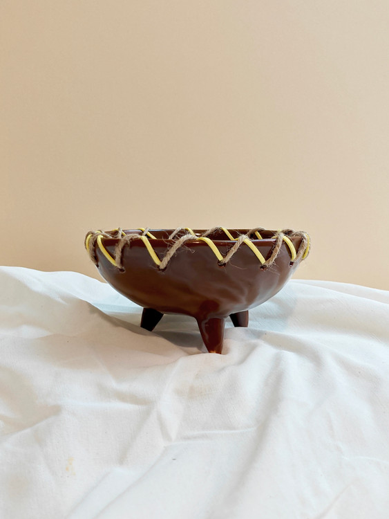 شکلات خوری سرامیکی دستساز مدل سه پایه دار لعاب قهوه ای