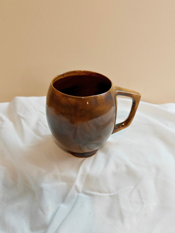 نمای بالا ماگ سرامیکی بزرگ