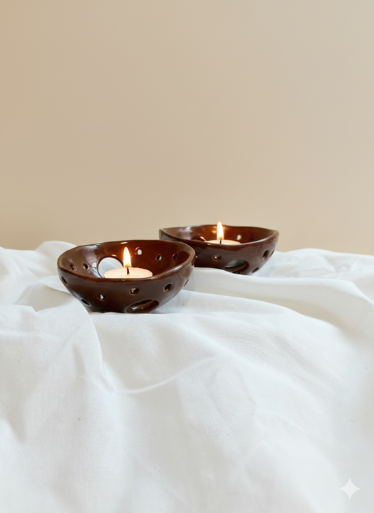 جاشمعی سرامیکی دستساز مدل مشبک رنگ قهوه ای از برند ناب سرامیک