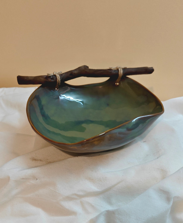 کاسه سرامیکی دفورمه خاص و مدرن از ناب سرامیک