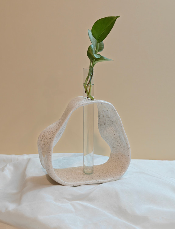 گلدان سرامیکی دستساز رنگ سفید