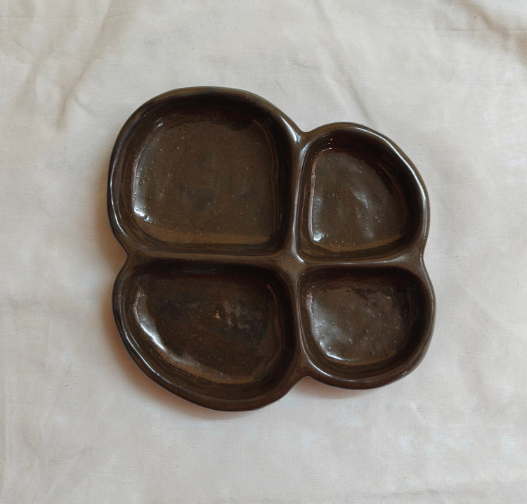 ظرف تنقلات اردو خوری سرامیکی دستساز رنگ قهوه ای تیره ناب سرامیک