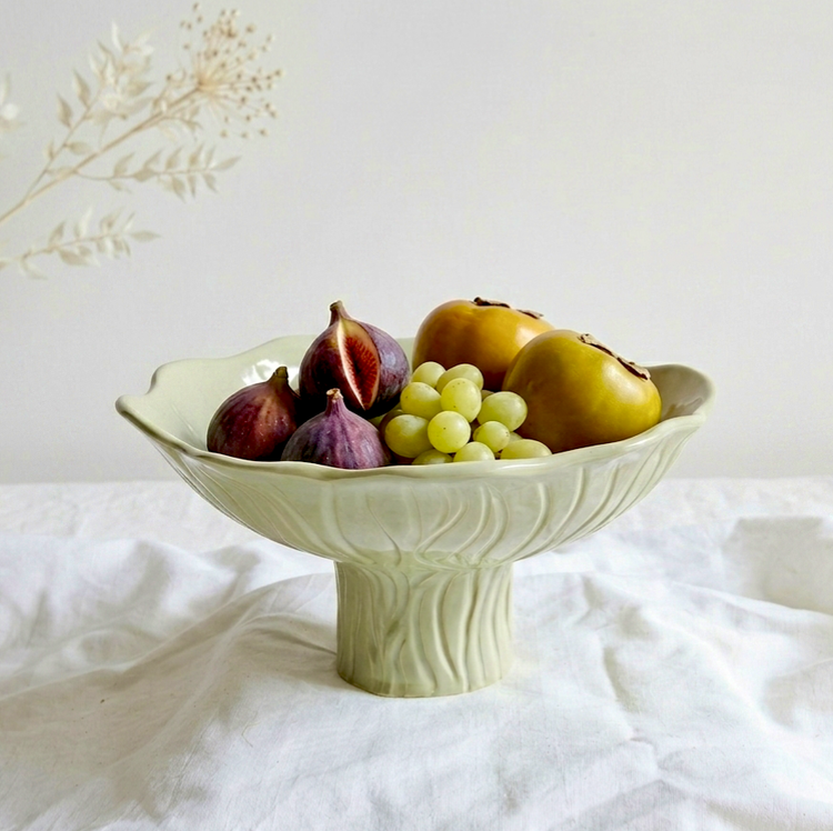 میوه خوری سرامیکی دستساز رنگ سبز مدل پایه دار